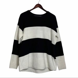 Forever 21 Plus Size Black and White Sweater